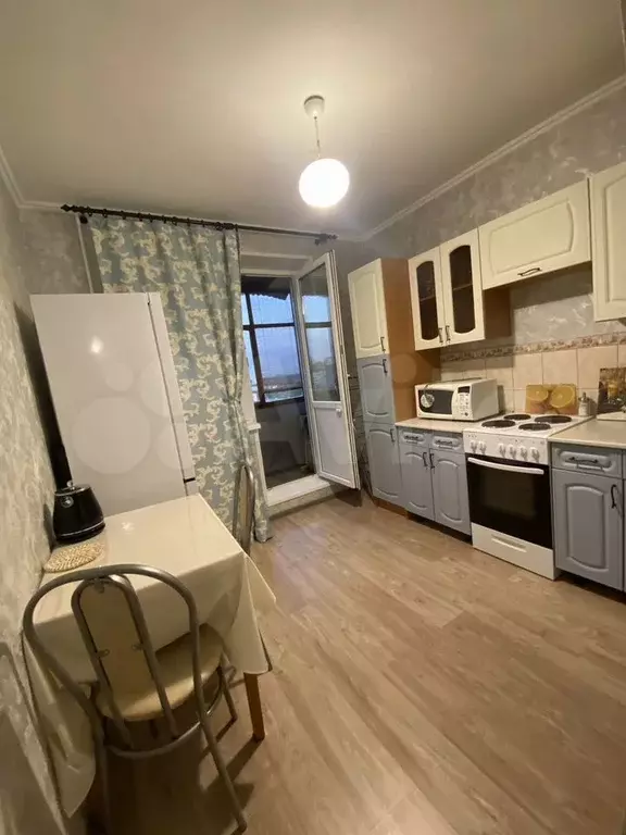 1-к. квартира, 41 м, 10/14 эт. - Фото 0