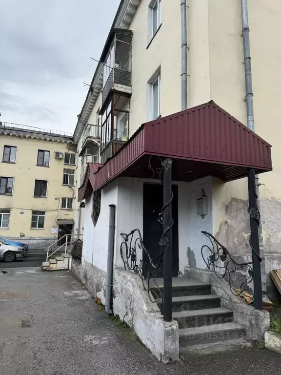 2-к кв. Кемеровская область, Новокузнецк ул. Веры Соломиной, 31 (40.0 ... - Фото 0