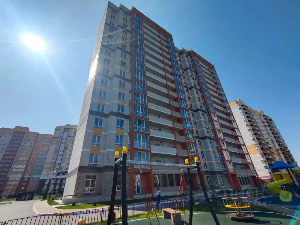 2-к кв. Брянская область, Брянск ул. Горбатова, 45А (68.0 м) - Фото 0