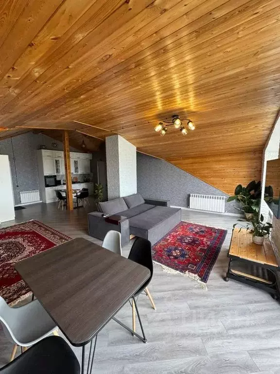 2-к кв. Дагестан, Каспийск ул. Ленина, 98 (100.0 м) - Фото 1