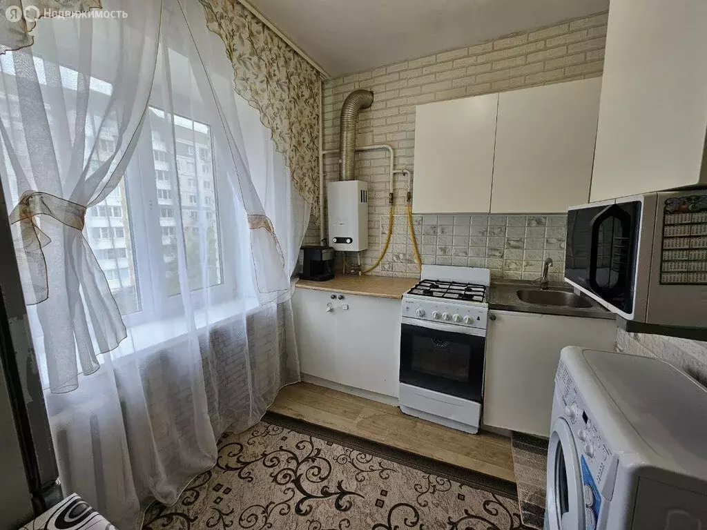 3-комнатная квартира: Балабаново, Лесная улица, 15 (60 м) - Фото 0