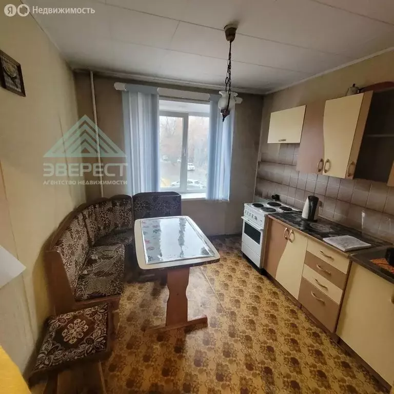 3-комнатная квартира: Абакан, улица Баумана, 9 (63.5 м) - Фото 1