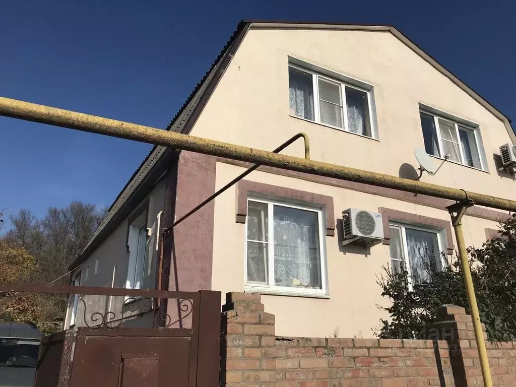 Дом в Ростовская область, Неклиновский район, с. Синявское ул. Ленина, ... - Фото 0