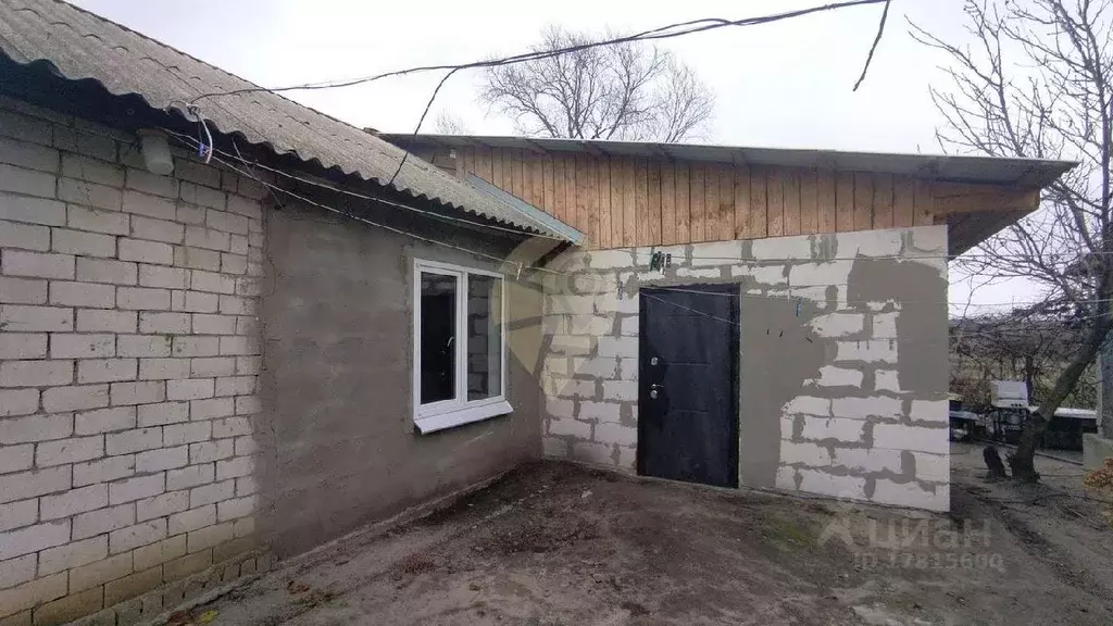 Дом в Белгородская область, Старооскольский городской округ, с. ... - Фото 0