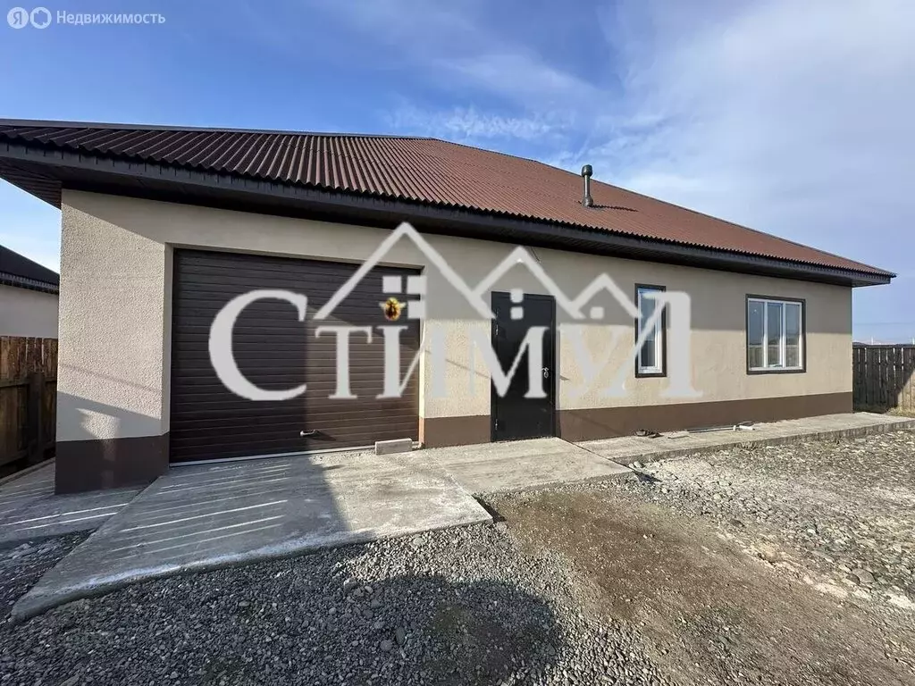 Дом в Усть-Абаканский район, посёлок Тепличный, улица С.А. Есенина, 66 ... - Фото 1