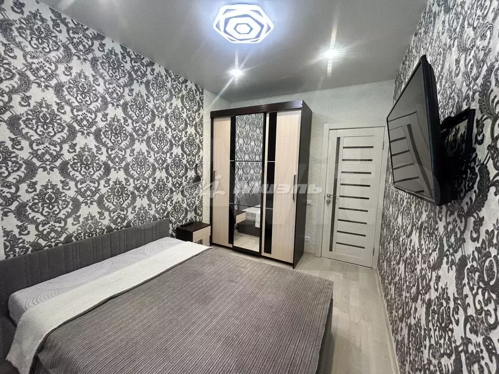 2-к. квартира, 55 м, 1/10 эт. - Фото 0