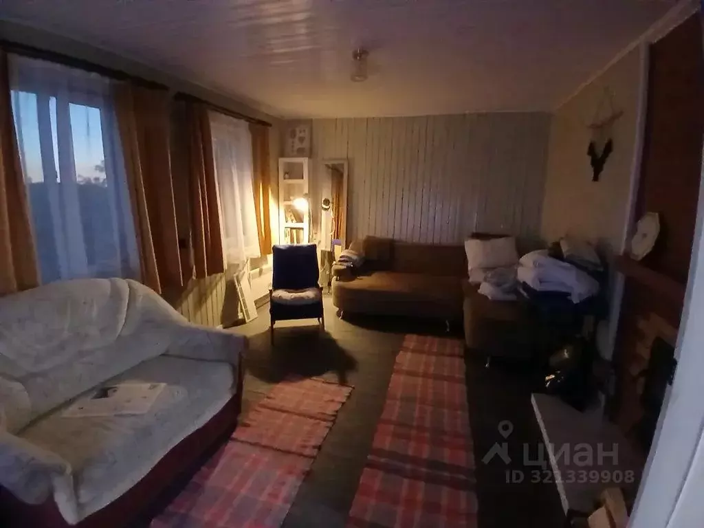 Дом в Новгородская область, Новгородский район, Савинское с/пос, д. ... - Фото 1