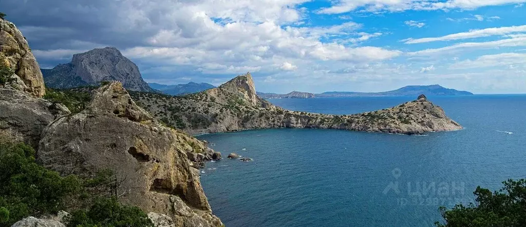 Участок в Крым, Судак ул. Вишневая (4.4 сот.) - Фото 1