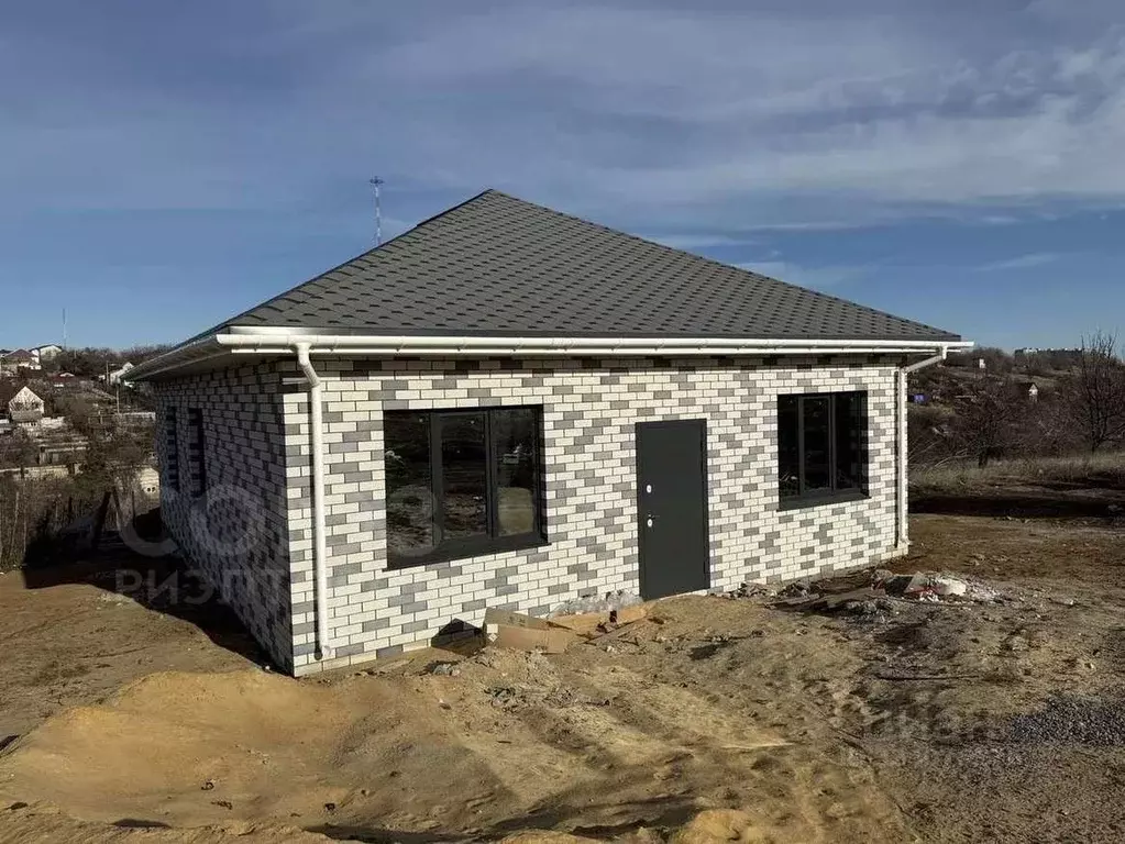 Дом в Волгоградская область, Волгоград Любитель СНТ, 12 (110 м) - Фото 1