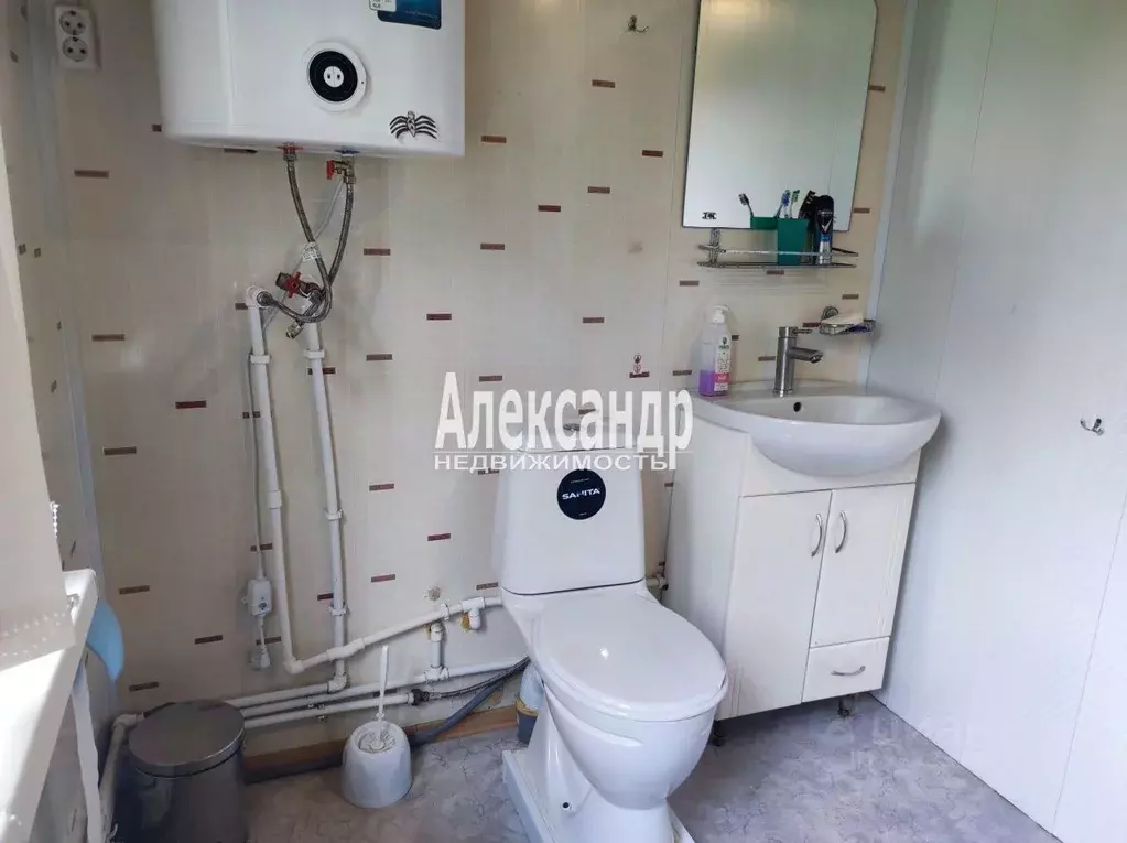 Дом в Ленинградская область, Кингисеппский район, Фалилеевское с/пос, ... - Фото 1