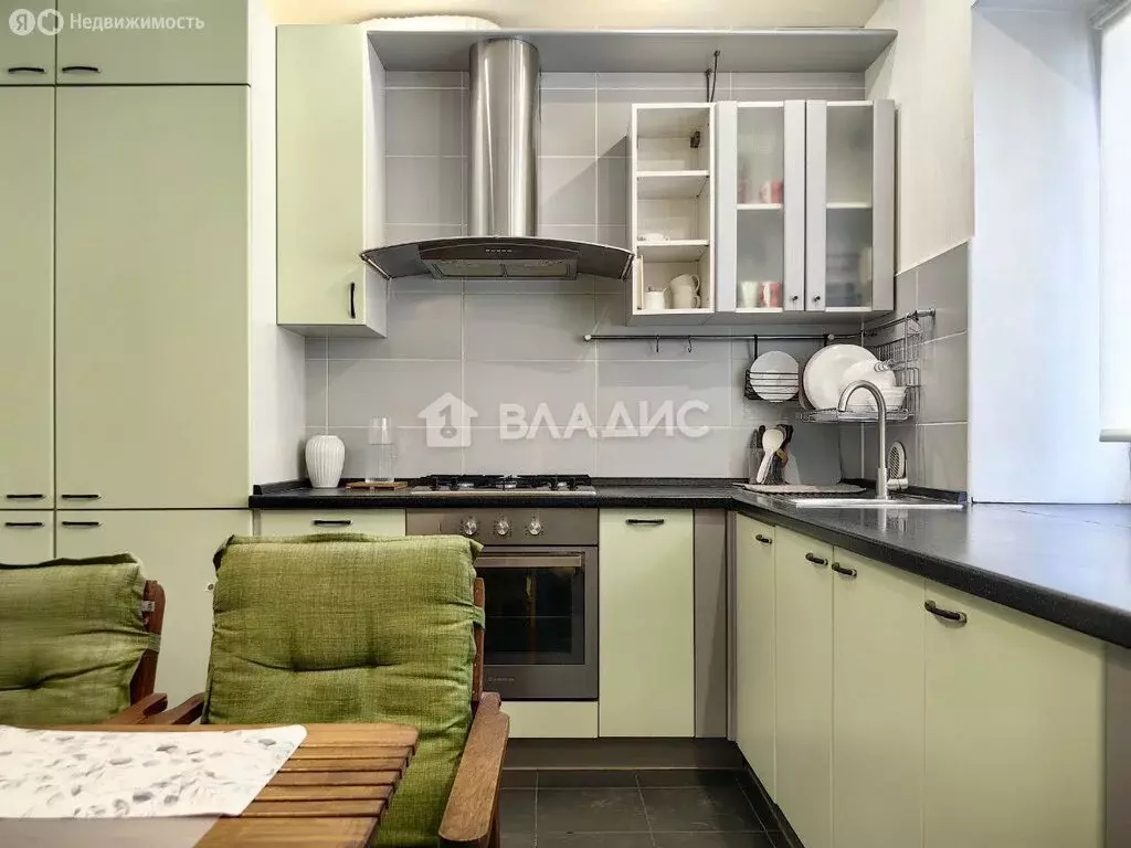 2-комнатная квартира: Смоленск, улица Рыленкова, 32А (67 м) - Фото 0