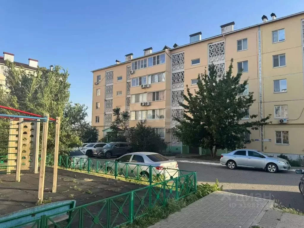 3-к кв. Калмыкия, Элиста 7-й мкр, 5к6 (63.5 м) - Фото 0