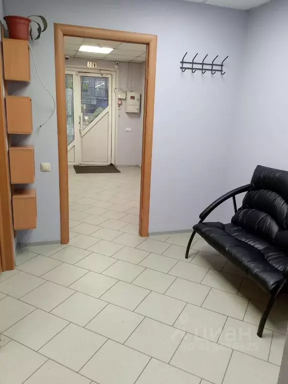 Офис в Хакасия, Черногорск ул. Калинина, 24 (10 м) - Фото 1