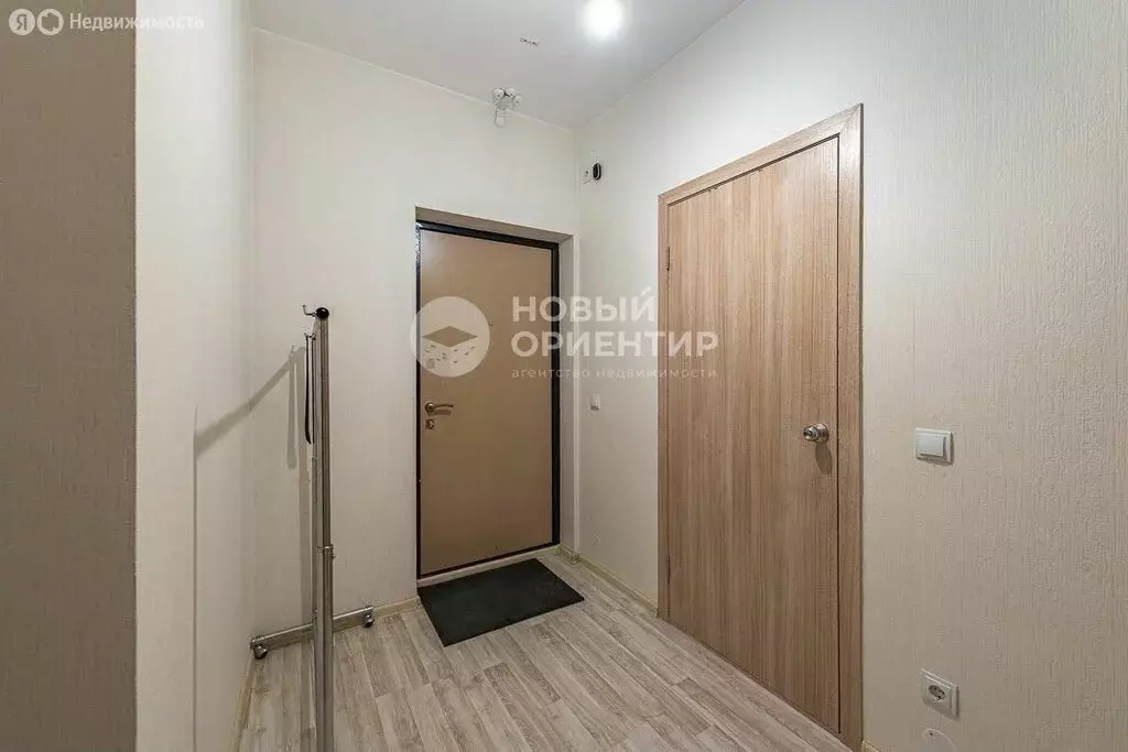 2-комнатная квартира: Екатеринбург, улица Евгения Савкова, 4 (54.5 м) - Фото 1