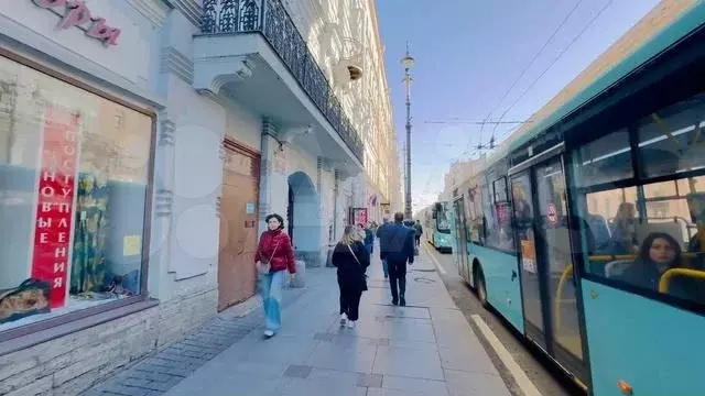 Аренда 322м2 центр Невский мега-трафик витрины - Фото 1