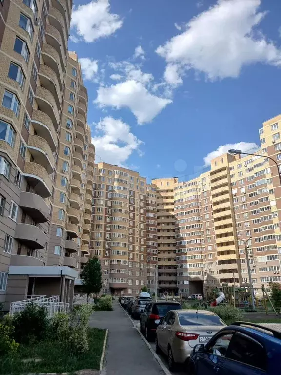 1-к. квартира, 42,2 м, 10/15 эт. - Фото 0