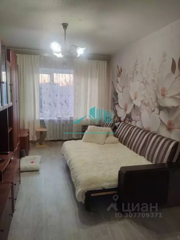 3-к кв. Калужская область, Бабынинский район, Воротынск городское ... - Фото 0