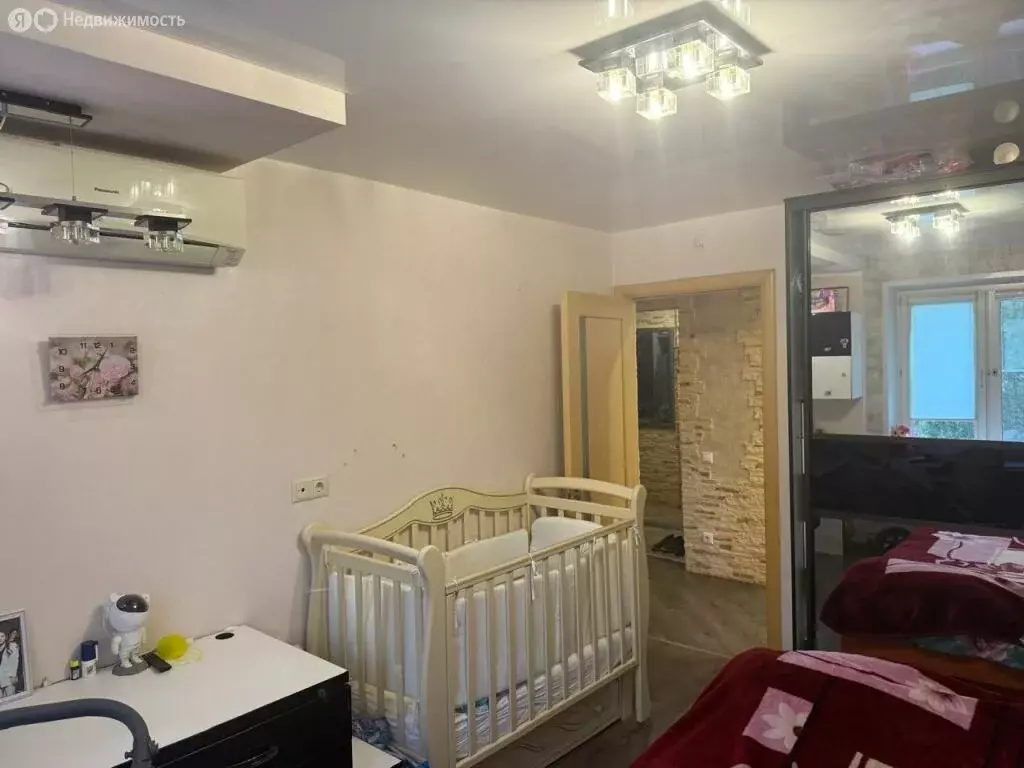 4-комнатная квартира: Нижний Новгород, улица Строкина, 9 (80 м) - Фото 1