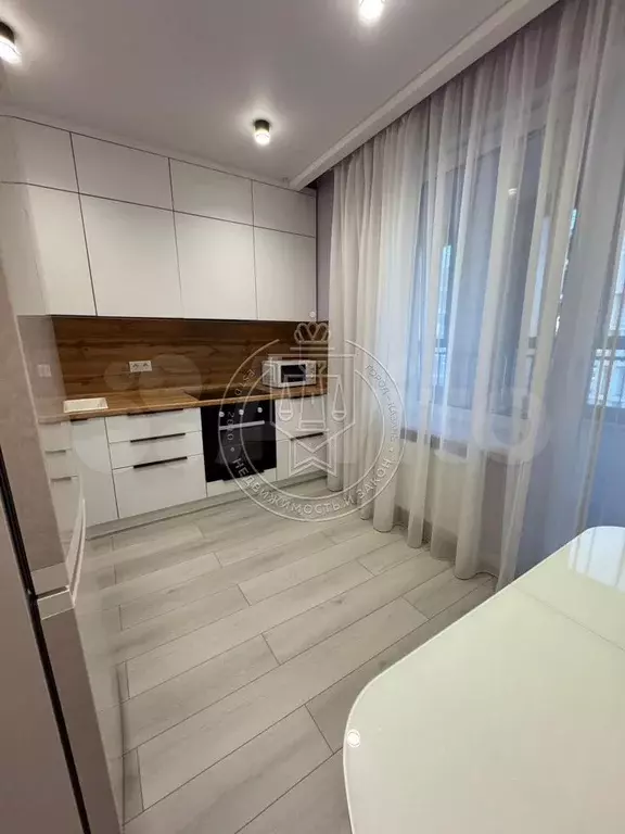 1-к. квартира, 35,7 м, 4/10 эт. - Фото 0