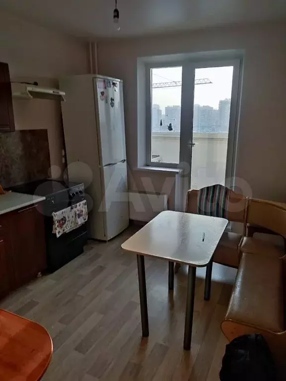 1-к. квартира, 38 м, 7/10 эт. - Фото 0