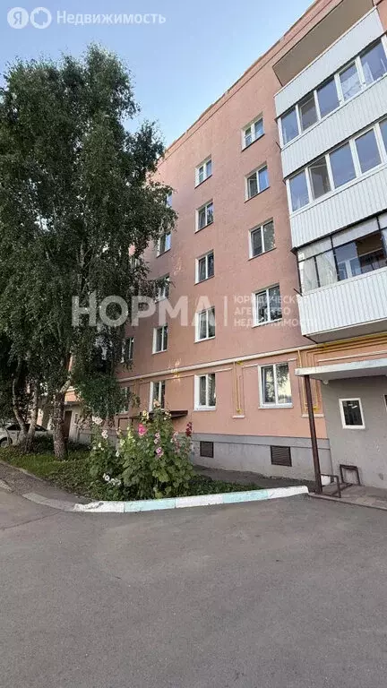 2-комнатная квартира: Октябрьский, 35-й микрорайон, 31 (50.9 м) - Фото 0