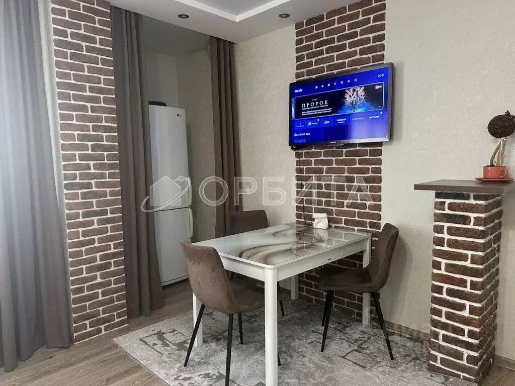2-к кв. Тюменская область, Тюмень Кремлевская ул., 112к4 (68.0 м) - Фото 1