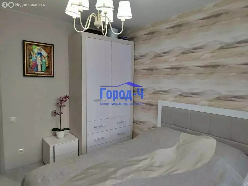 3-комнатная квартира: Чебоксары, улица И.П. Прокопьева, 1к2 (80 м) - Фото 1