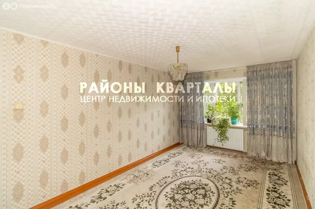 3-комнатная квартира: Челябинск, улица 50-летия ВЛКСМ, 37Б (65 м) - Фото 1