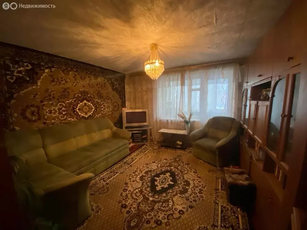 3-комнатная квартира: Миллерово, улица Декабристов, 13 (63.7 м) - Фото 0