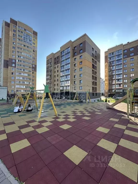3-к кв. Брянская область, Брянск Красноармейская ул., 119 (92.0 м) - Фото 1