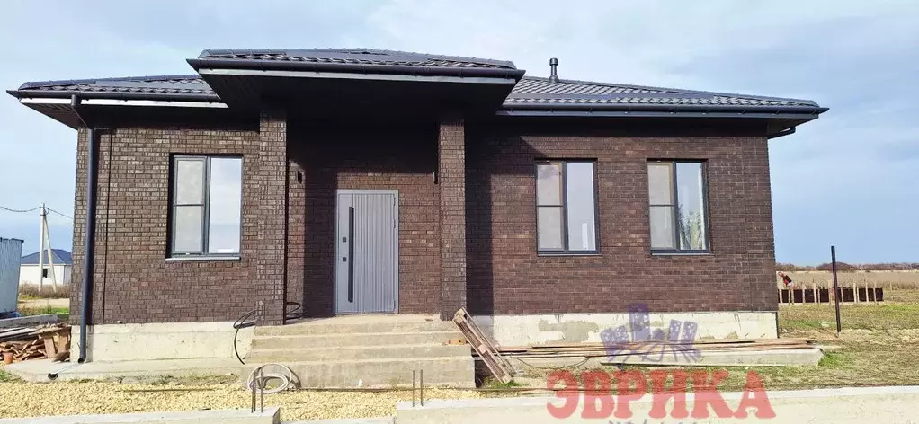 Дом в Краснодарский край, Крымск ул. Стекольная (125 м) - Фото 1