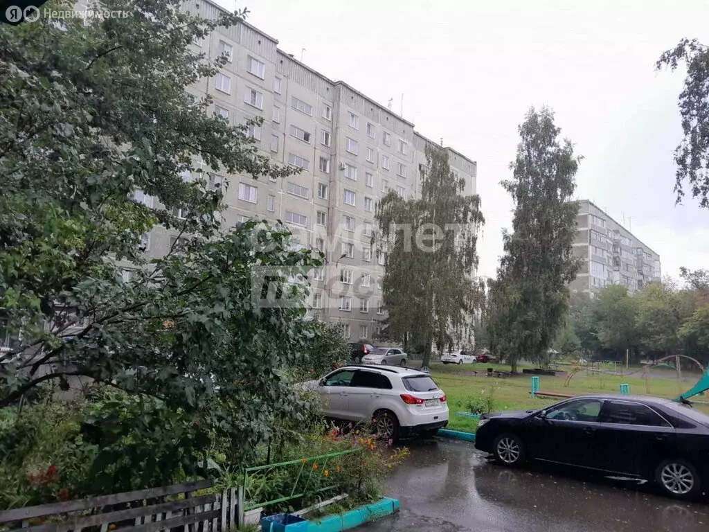 2-комнатная квартира: Бийск, улица Машиностроителей, 27 (52 м) - Фото 0