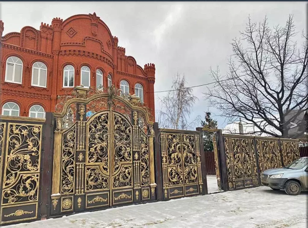 Дом в Свердловская область, Екатеринбург ул. Демьяна Бедного (600 м) - Фото 1