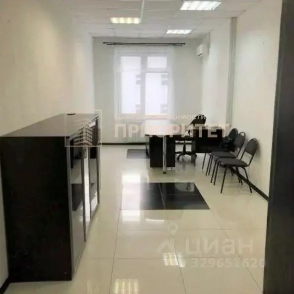 Офис в Саха (Якутия), Якутск ул. Пояркова, 18 (27 м) - Фото 1