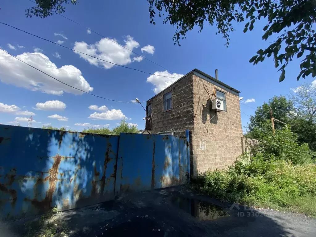 Помещение свободного назначения в Ростовская область, Гуково ул. ... - Фото 1