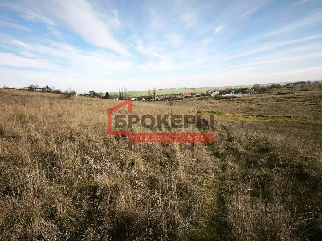 Участок в Крым, Симферопольский район, Молодежненское с/пос, с. ... - Фото 2