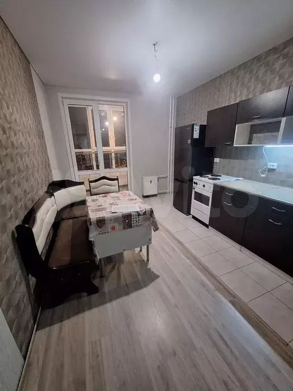 1-к. квартира, 40 м, 5/17 эт. - Фото 0