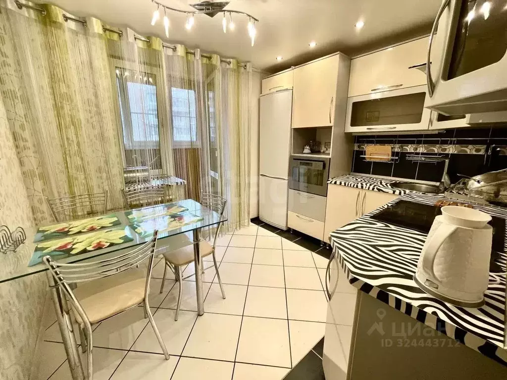 3-к кв. Воронежская область, Воронеж ул. Хользунова, 72А (71.0 м) - Фото 1