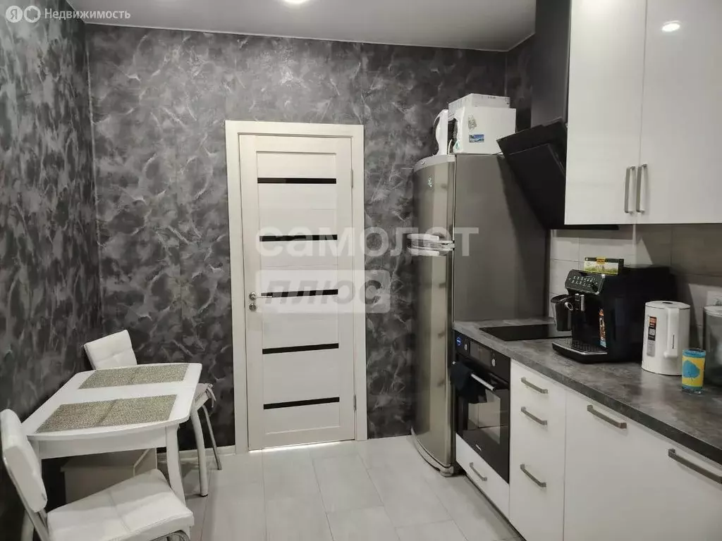 2-комнатная квартира: Иркутск, улица Лызина, 9 (47 м) - Фото 0