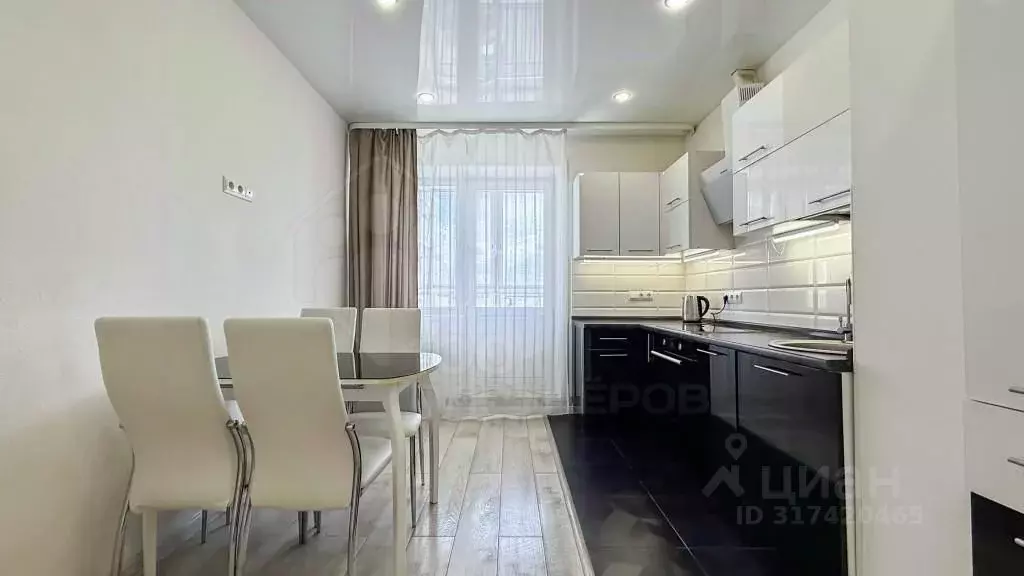 1-к кв. Иркутская область, Иркутск ул. 6-я Советская, 82 (55.0 м) - Фото 1