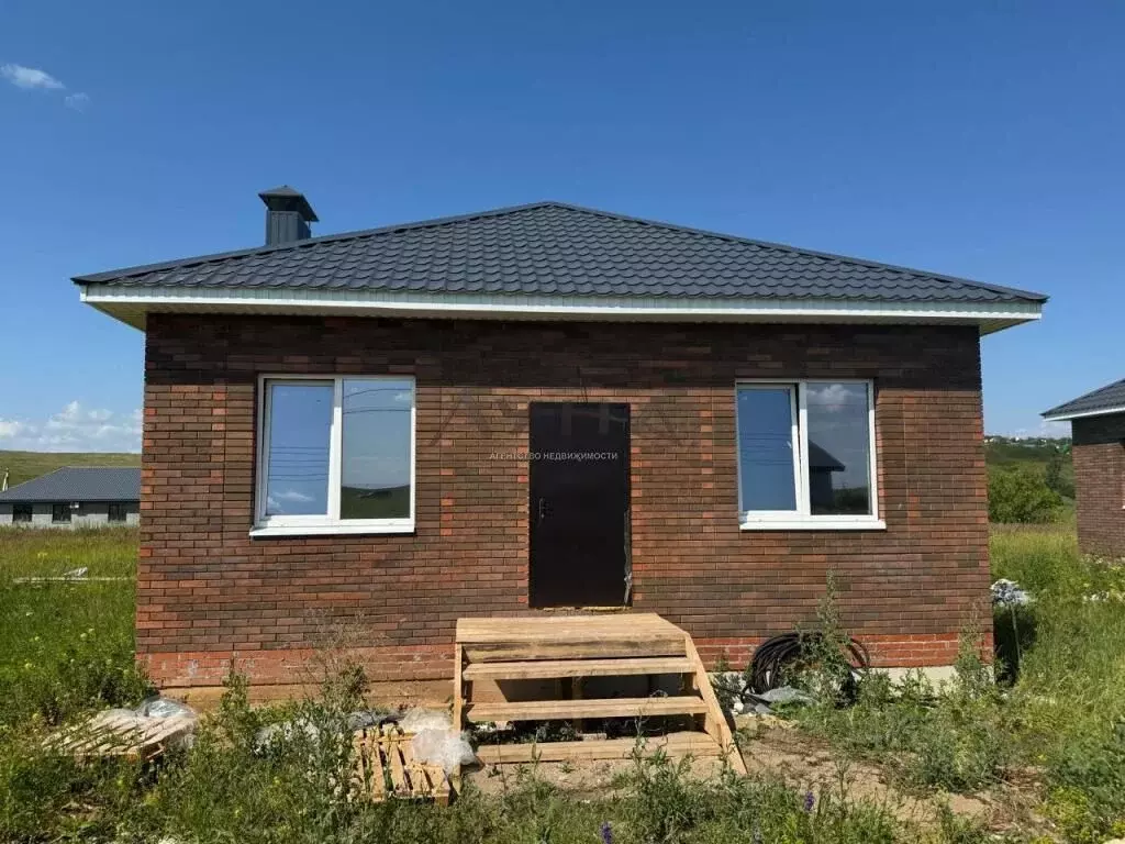 Дом в Татарстан, Тукаевский район, Малошильнинское с/пос, с. ... - Фото 1