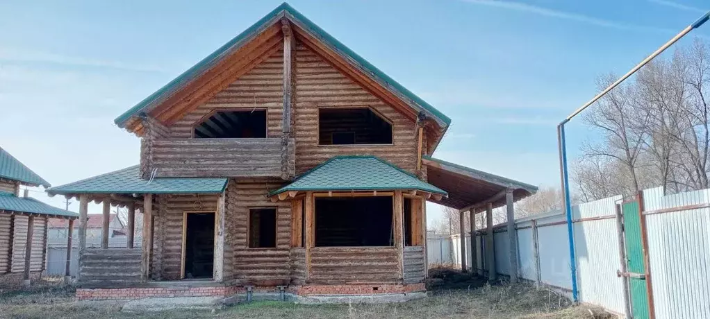 Дом в Саратовская область, Энгельсский район, Красноярское ... - Фото 1