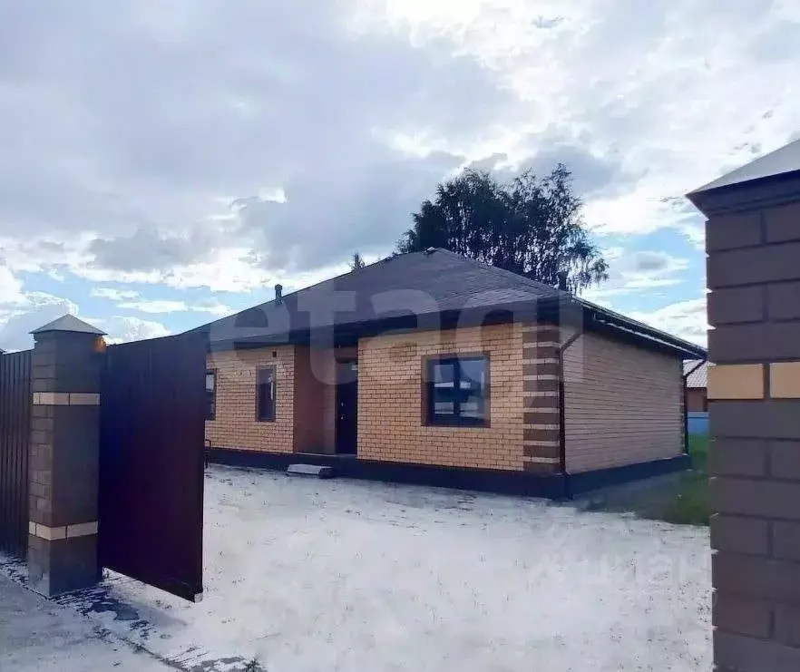 Дом в Тюменская область, Тюмень ул. Андрея Огибалова (93 м) - Фото 1