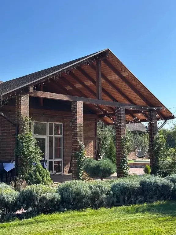 Дом в Краснодарский край, Крымский район, Молдаванское с/пос, с. ... - Фото 1