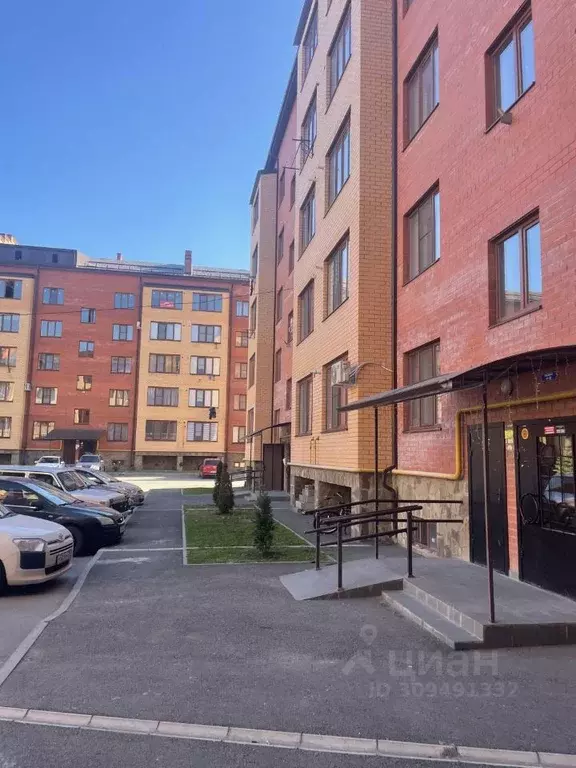 3-к кв. Северная Осетия, Владикавказ ул. Курсантов-Кировцев, 29к3 ... - Фото 0