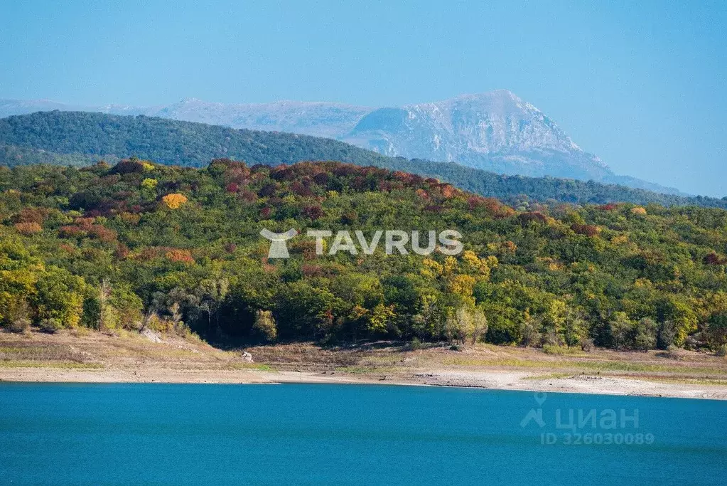 Участок в Крым, Симферопольский район, Перовское с/пос, с. ... - Фото 1