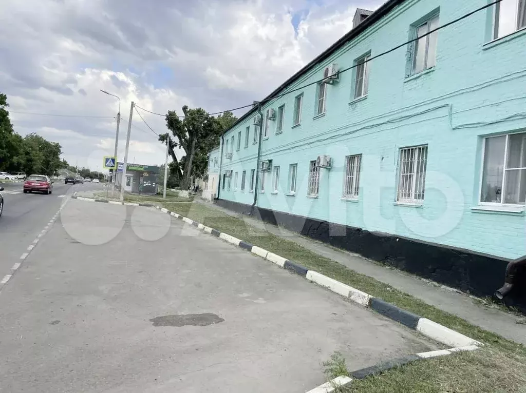 Комната 14,3 м в 7-к., 1/2 эт. - Фото 0