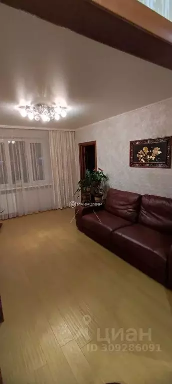 3-к кв. Орловская область, Орел Карачевский пер., 25 (68.8 м) - Фото 1