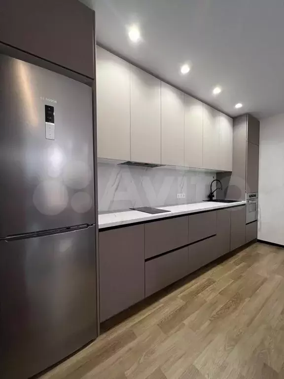 2-к. квартира, 60 м, 4/17 эт. - Фото 1