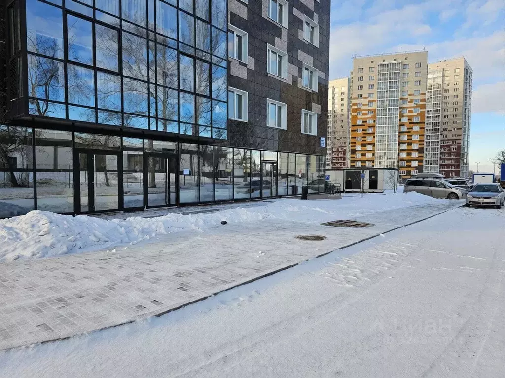 Торговая площадь в Новосибирская область, Новосибирск ул. Коминтерна, ... - Фото 1